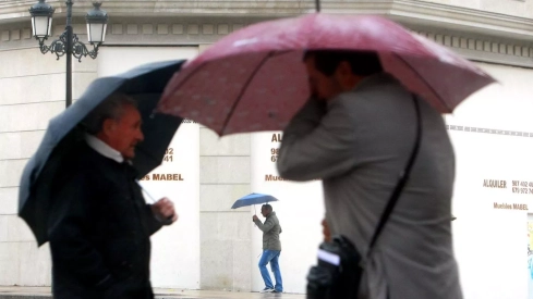 Lluvia en Ponferrada | Ampliado el aviso por meteorología adversa en Castilla y León: vuelven las borrascas al Bierzo y desplome de temperaturas el fin de semana