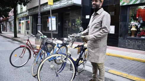 Concentración de bicis clásicas en Avenida de la Puebla