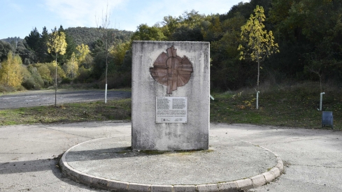 Placa conmemorativa donde se ubicó el campo de trabajos forzados de Fabero 
