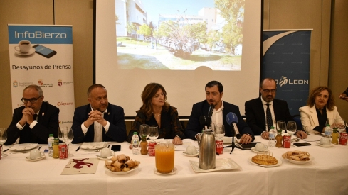 Desayuno informativo con la Rectora de la Universidad de León, Nuria González