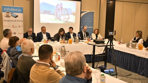 Desayuno de Prensa con la Rectora de la ULE (6)