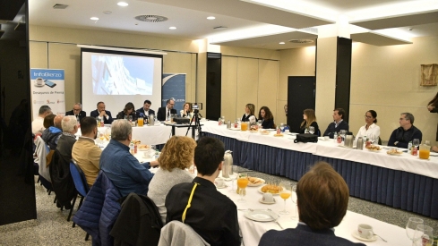 Desayuno de prensa con la Rectora de la Universidad de León, Nuria González