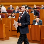 Carlos Fernández Carriedo en el pleno de las Cortes de Castilla y León