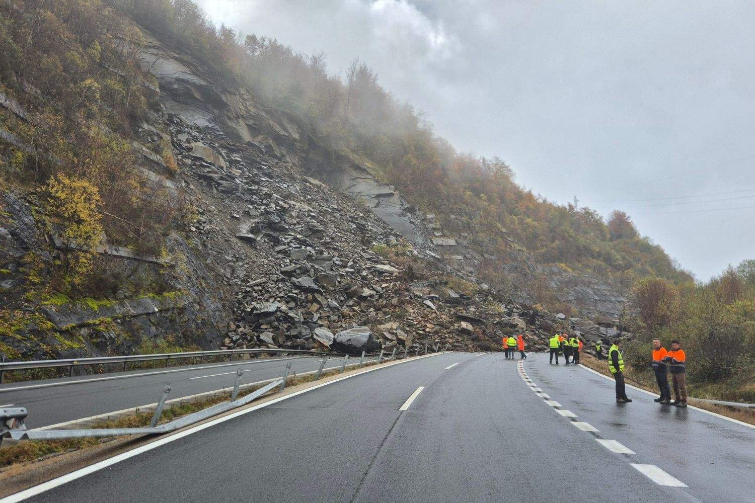 desprendimiento de rocas ap-66