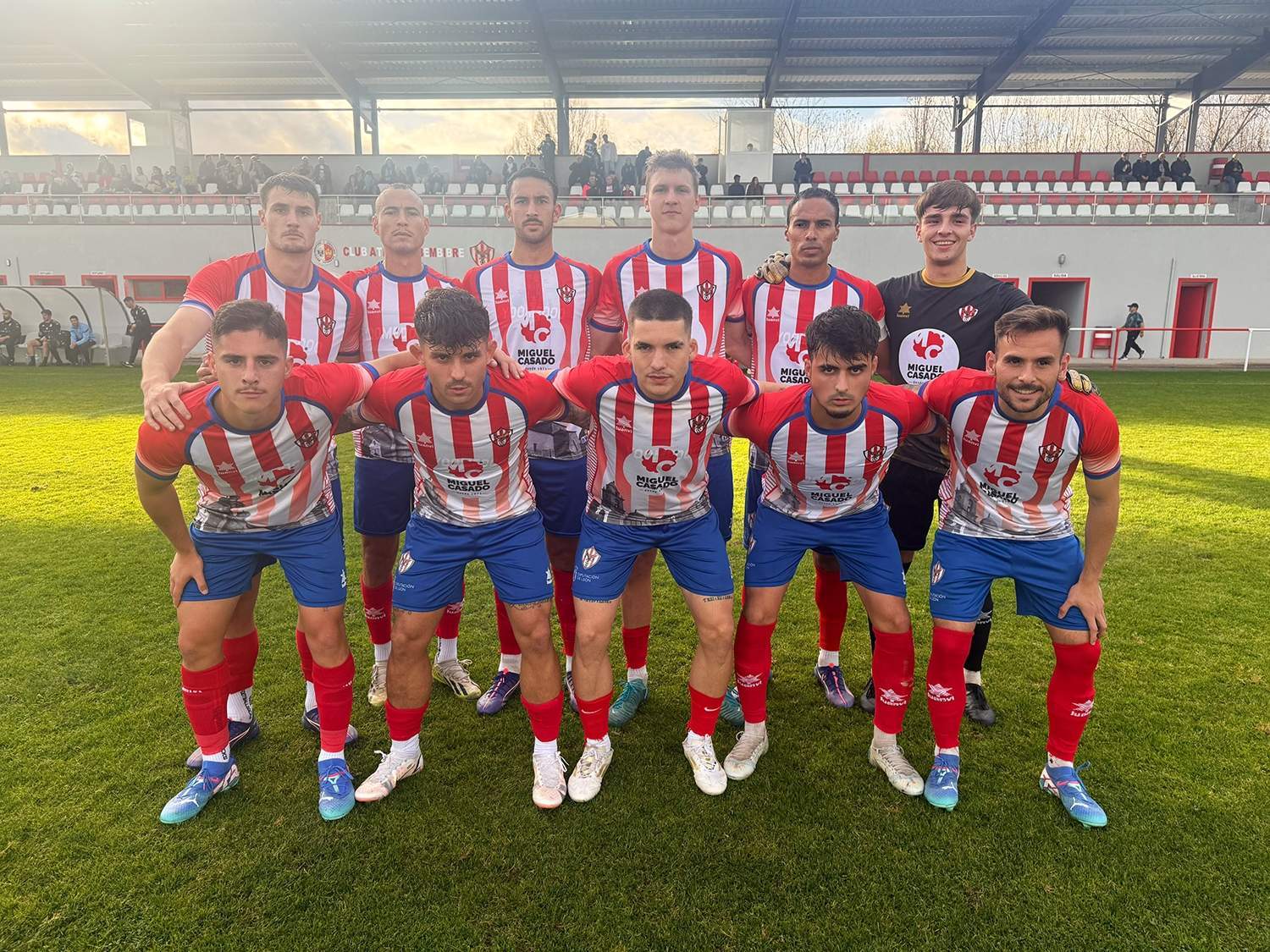 El Atlético Bembibre sigue sin ver la luz en el túnel y cae ante el Júpiter Leonés El Atlético Bembibre sigue sin ver la luz en el túnel y cae ante el Júpiter Leonés