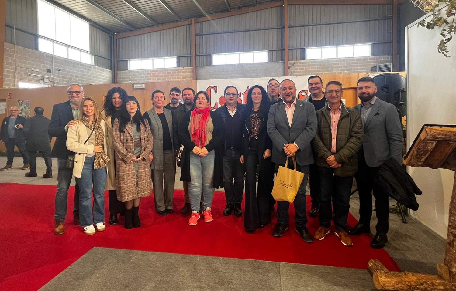 Páramo del Sil se convirtió en epicentro de los magostos provinciales con el escenario de la XVII Edición de su Magosto y Mercado Tradicional, declarado manifestación de interés turístico Provincial.