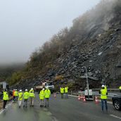 Desprendimiento en la autopista AP-66 | Puente asegura que el resblacimiento de la AP-66 será “duradera y requerirá tiempo”