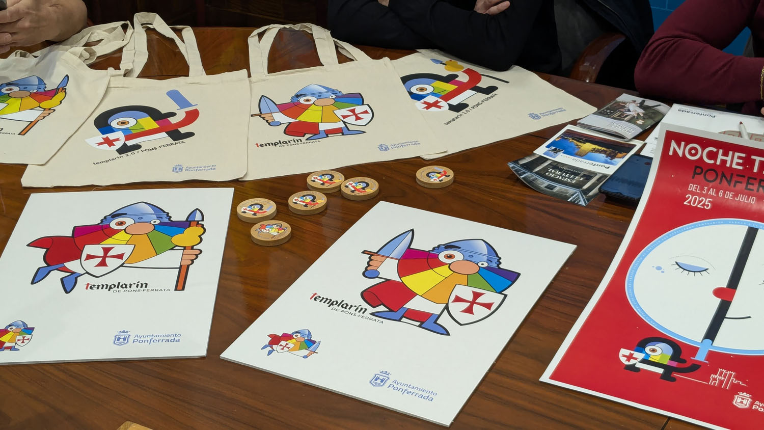 Presentación de la noche templaria y de templarín 2 (1) Presentación de la noche templaria y de templarín 2 (1)