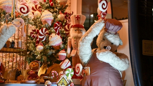Escaparate navideño de Sandra Romero Patisserie