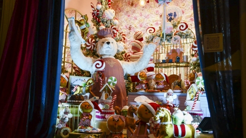 Escaparate navideño de Sandra Romero Patisserie