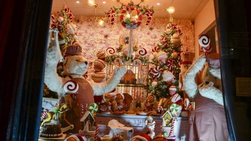 Escaparate navideño de Sandra Romero Patisserie