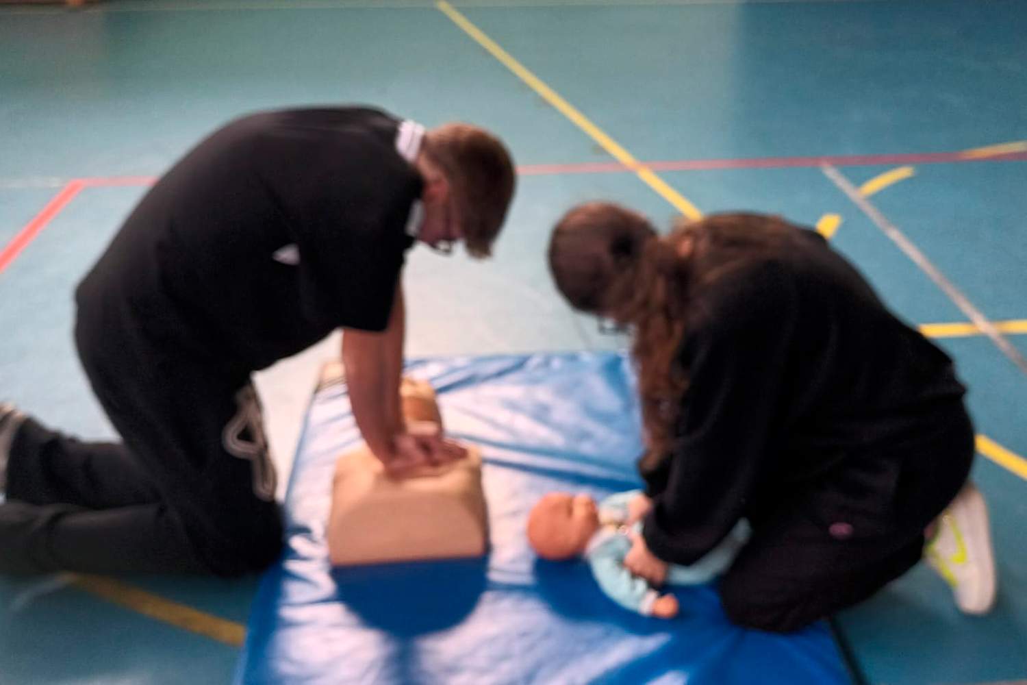 Clase práctica taller primeros auxilios Toreno Clase práctica taller primeros auxilios Toreno