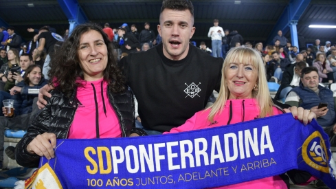 Afición durante el Ponferradina Amorebieta (119) Afición durante el Ponferradina Amorebieta (119)