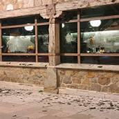 Así quedaba la cristalera del Hotel del Temple en Ponferrada / INFOBIERZO