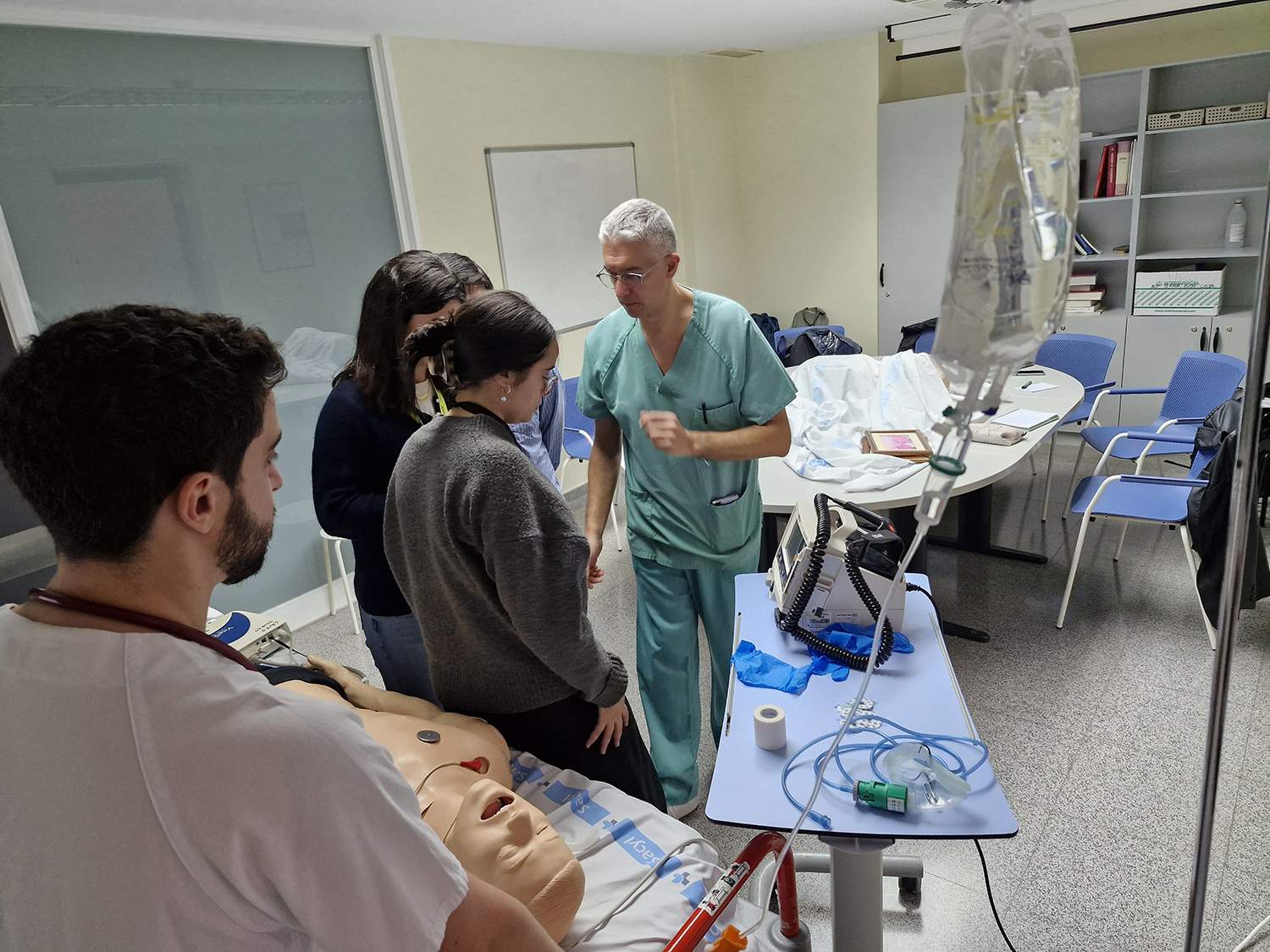 Finalizan los cursos para residentes del Hospital del Bierzo en Soporte Vital Básico y Avanzado.