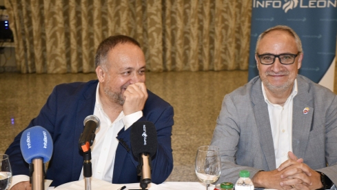 Desayuno InfoBierzo con Gerardo Álvarez Courel, presidente de la Diputación de León  (6)