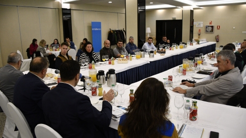 Desayuno InfoBierzo con Gerardo Álvarez Courel, presidente de la Diputación de León  (40)