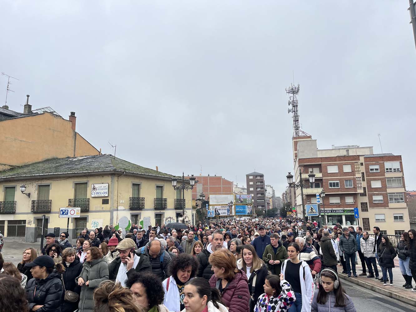 Manifestación OncoBierzo por la Sanidad Pública del Bierzo Manifestación OncoBierzo por la Sanidad Pública del Bierzo