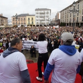 César Sánchez ICAL. Manifestación de la asociación oncobierzo para reclamar mejoras en el área de Oncología y todas las especialidades sanitarias en el área de salud del Bierzo 