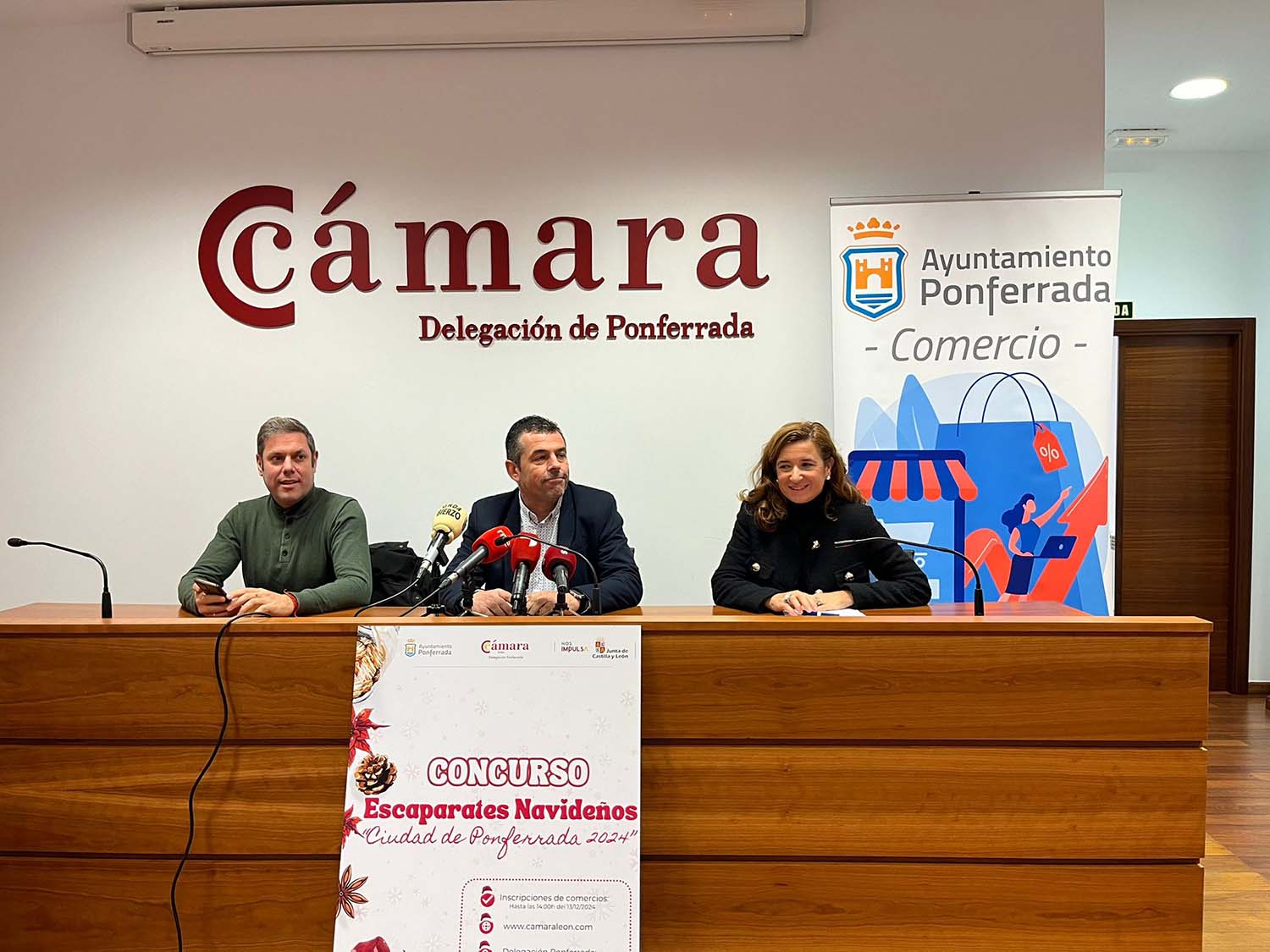 Presentación del concurso de escaparates de Navidad de comercios de Ponferrada. Presentación del concurso de escaparates de Navidad de comercios de Ponferrada.