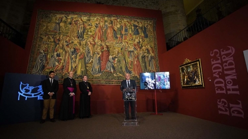 César Sánchez ICAL. El presidente de la Fundación Las Edades del Hombre, Abilio Martínez Varea, el consejero de Cultura, Turismo y Deporte, Gonzalo Santonja, y el alcalde de Villafranca, Anderson Batista