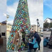 Fabero da la bienvenida a la Navidad con árboles de croché Fabero da la bienvenida a la Navidad con árboles de croché
