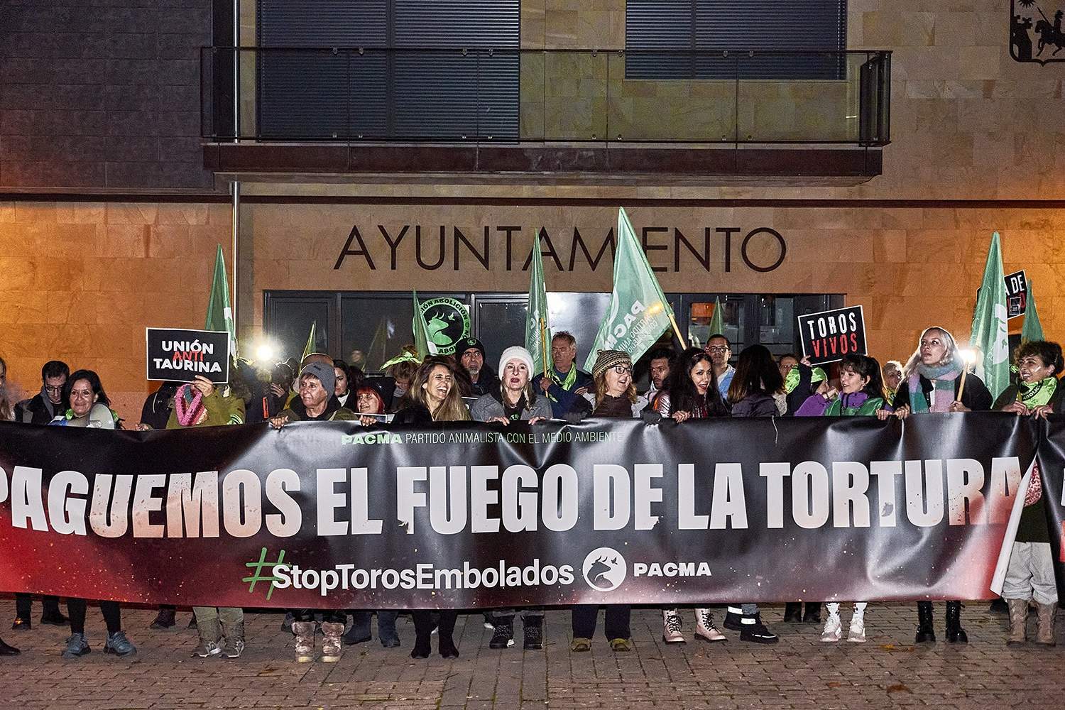 ICAL. Concentración organizada por PACMA en contra del Toro Jubilo en Medinaceli