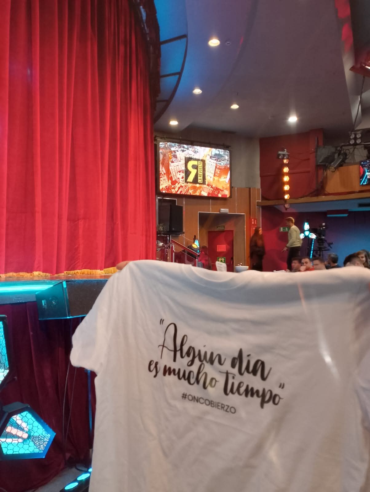 Dos representantes de OncoBierzo en la Revuelta Dos representantes de OncoBierzo en la Revuelta