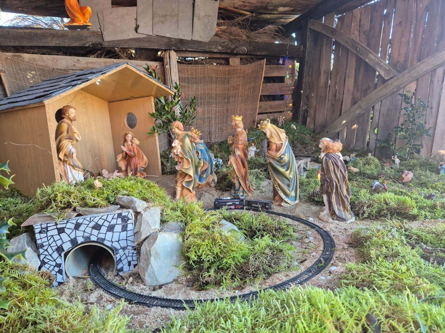 Belén de Protección civil instalado en El Acebo