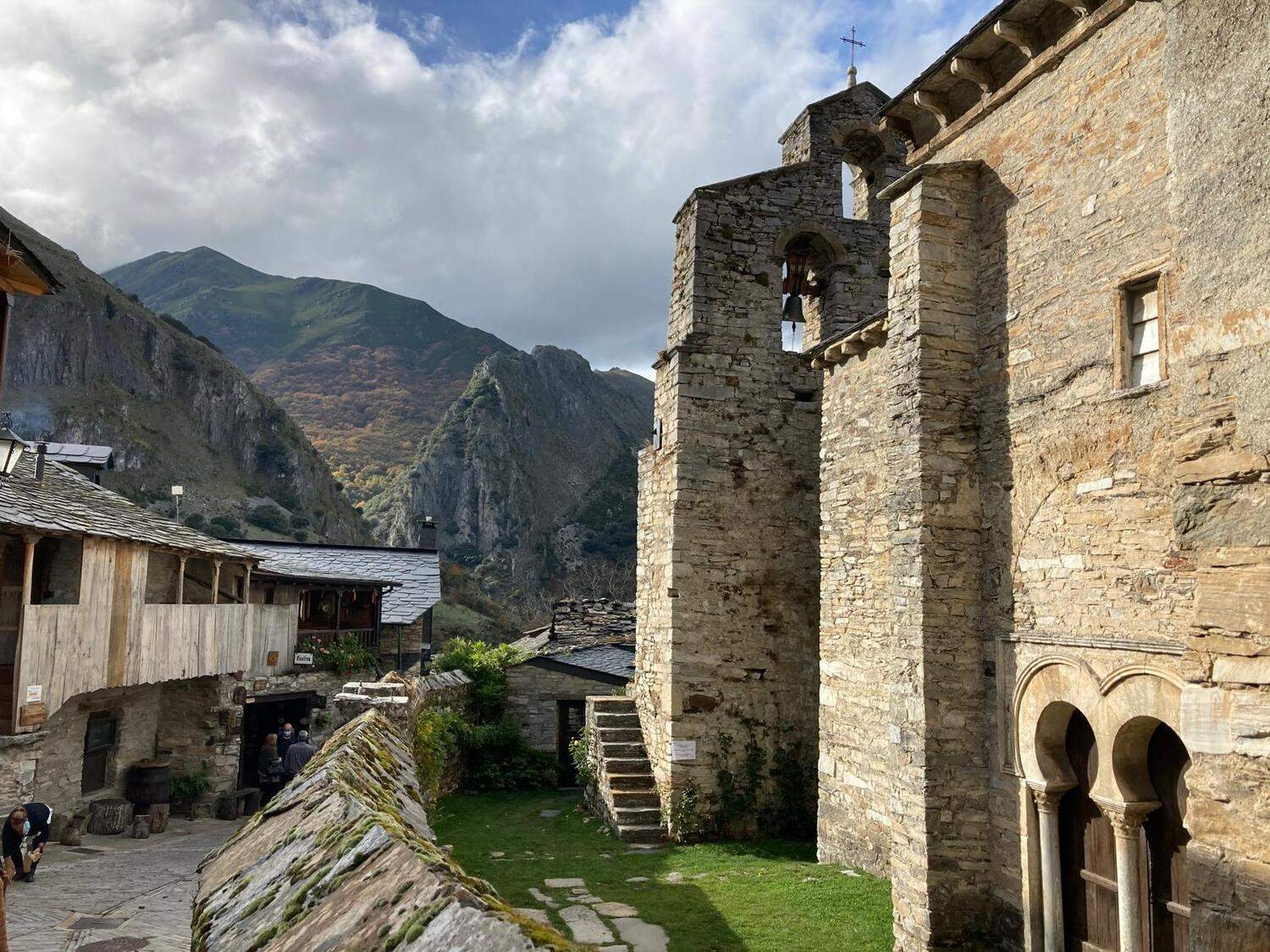 Iglesia de Peñalba de Santiago