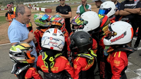 Karting Cabañas Raras 11