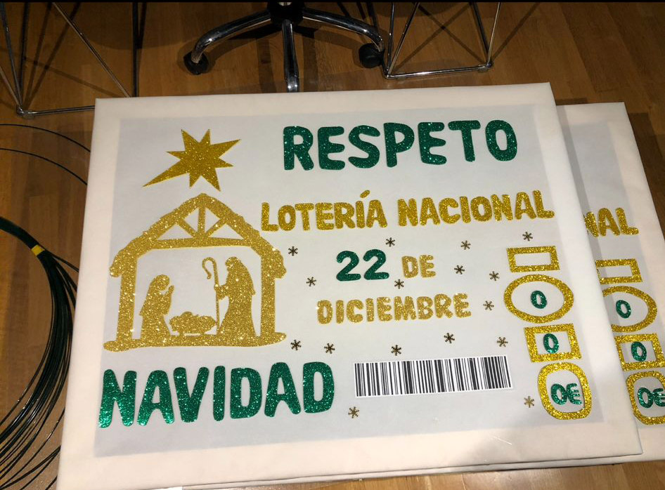 Balcón navideño de Carmen Rozas en Ponferrada Balcón navideño de Carmen Rozas en Ponferrada