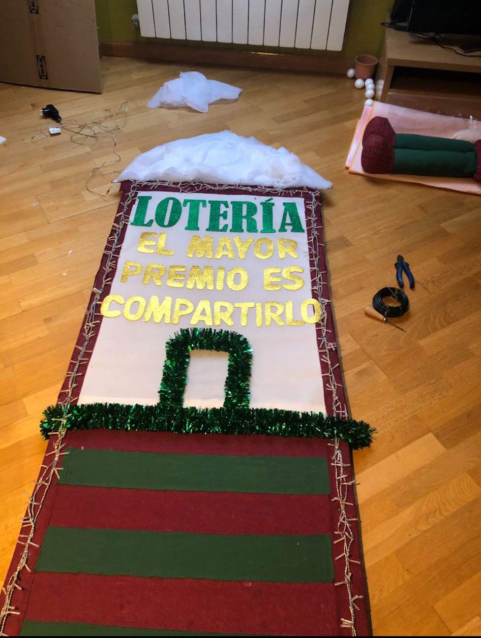 Balcón navideño de Carmen Rozas en Ponferrada Balcón navideño de Carmen Rozas en Ponferrada