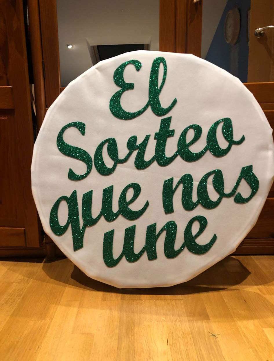 Balcón navideño de Carmen Rozas en Ponferrada Balcón navideño de Carmen Rozas en Ponferrada