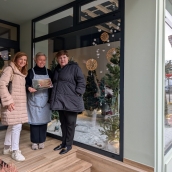 Flores Zaira gana el concurso de escaparates navideños de "Villa de Bembibre" 