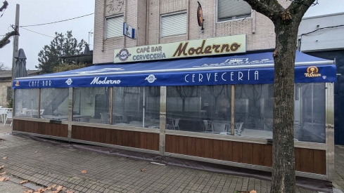 Bar Moderno en Columbrianos (Ponferrada) 