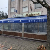 Bar Moderno en Columbrianos (Ponferrada) 
