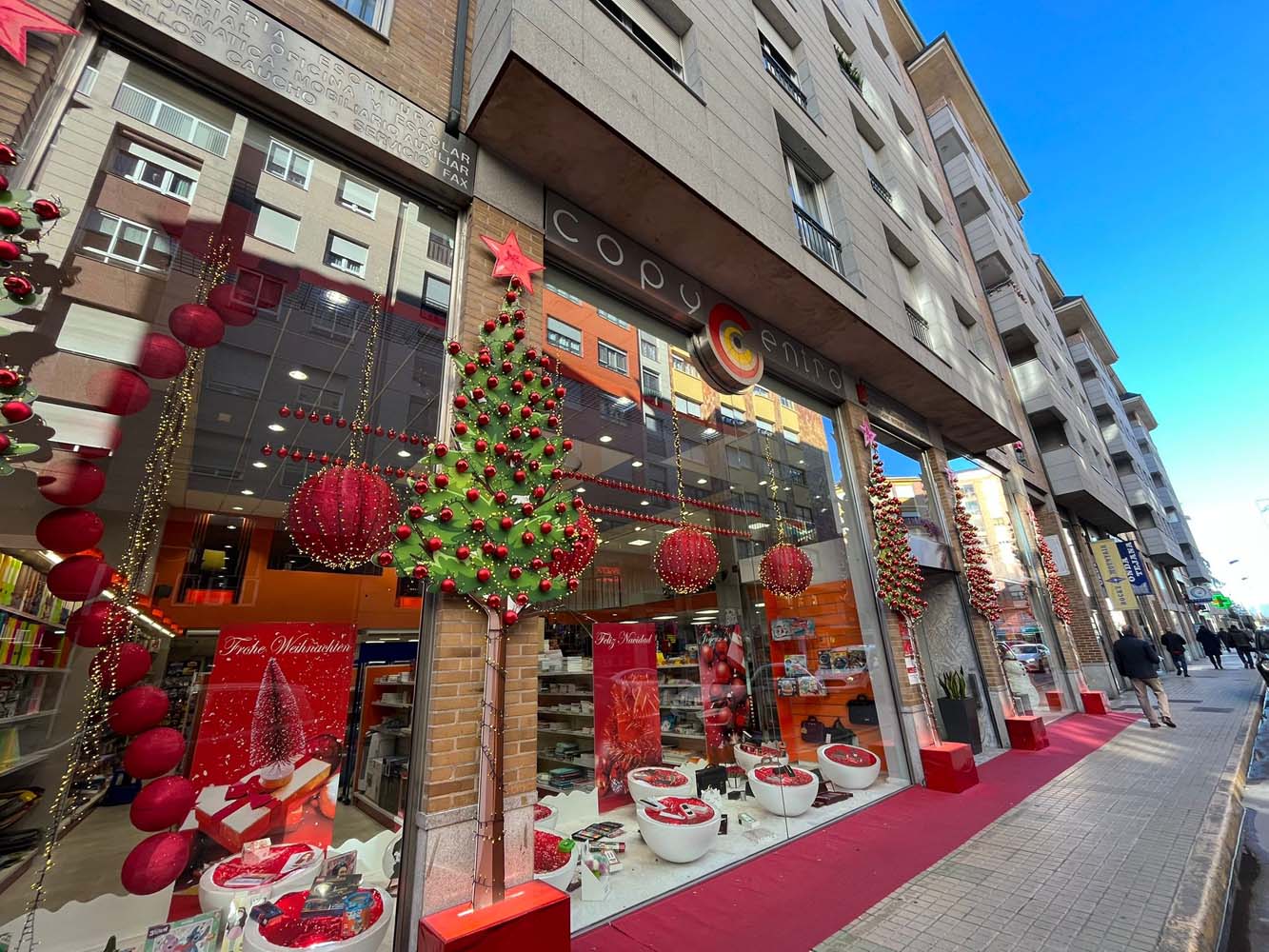 Ganadores del concurso de escaparates navideños de Ponferrada. Copycentro Ganadores del concurso de escaparates navideños de Ponferrada. Copycentro