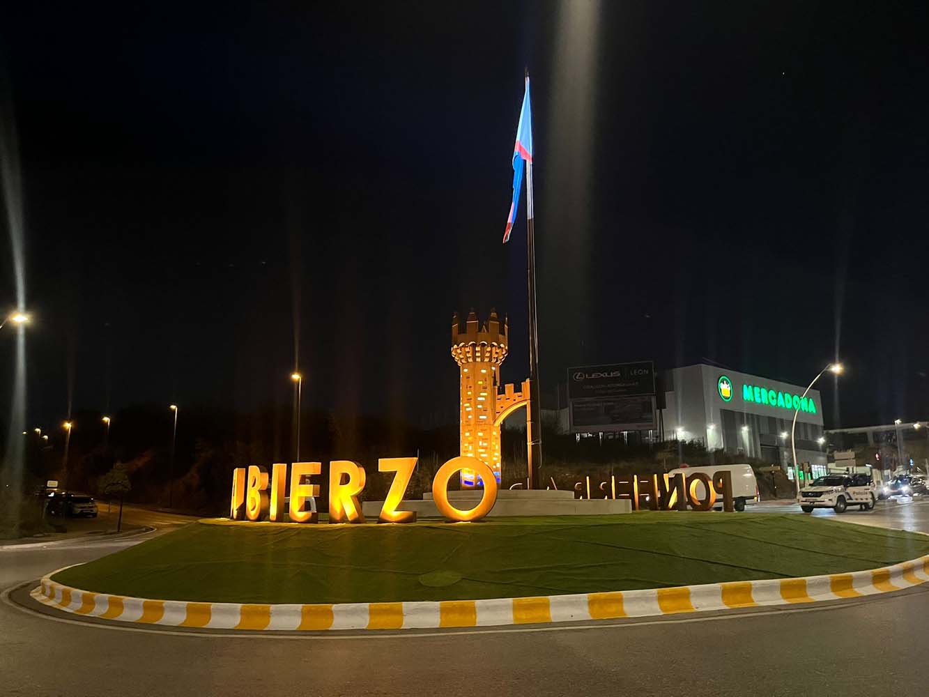 Nueva rotonda de acceso a Ponferrada con la representación del Castillo Templario (5)