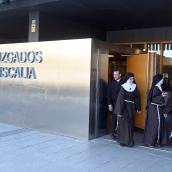 El Juzgado de Briviesca suspende la fecha para el desahucio de las exmonjas de Belorado (Burgos)