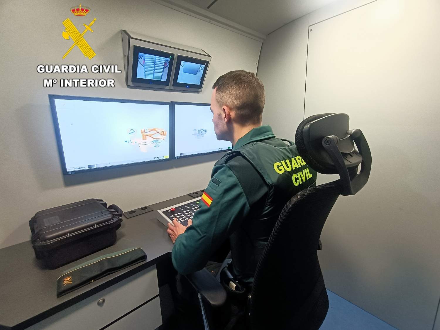 inspección paquetería Guardia Civil (1) inspección paquetería Guardia Civil (1)