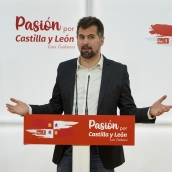 El secretario general del PSOE de Castilla y León, Luis Tudanca, anuncia su retirada