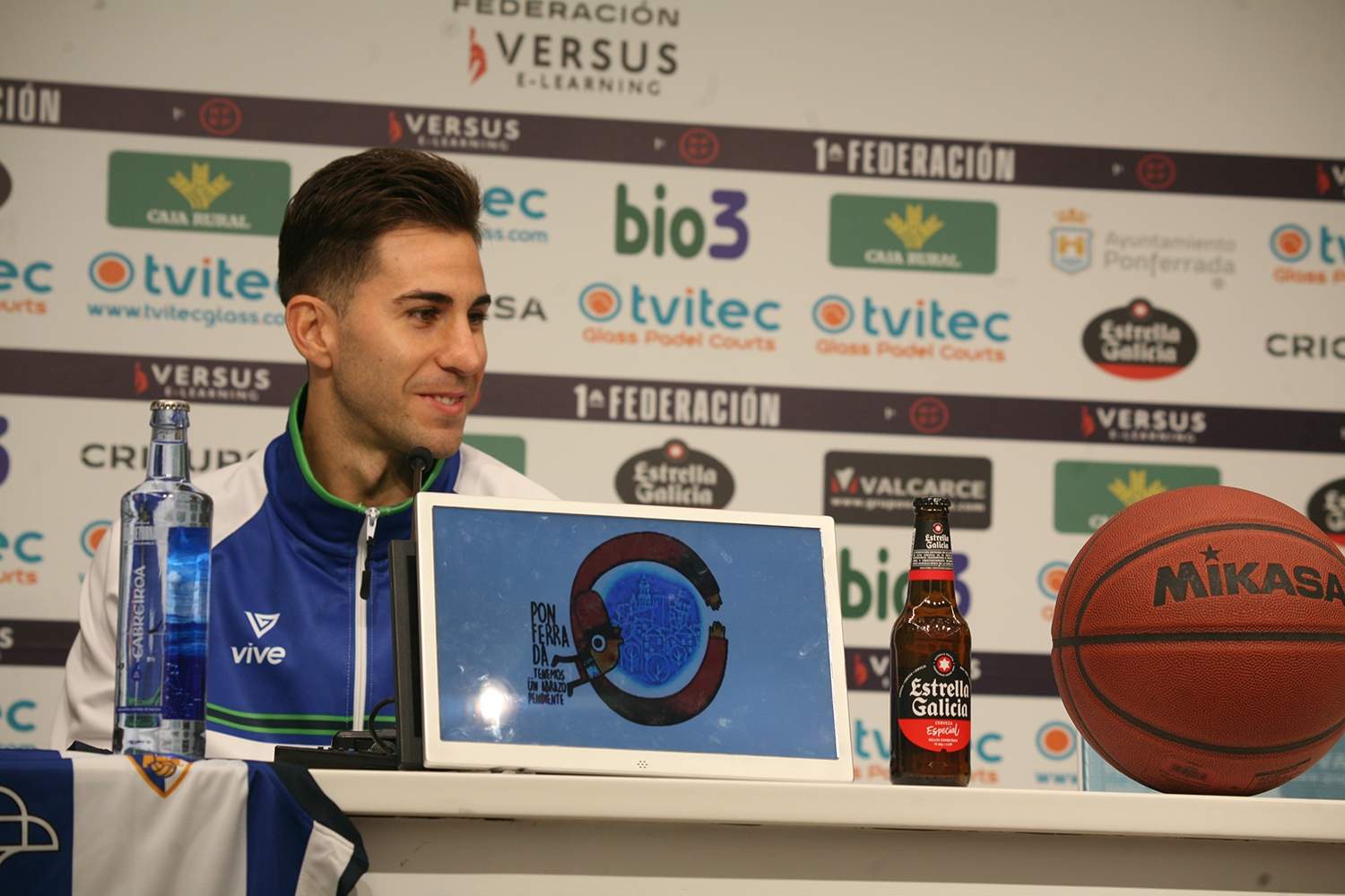 Kevin Navarro acaba su contrato con el Baloncesto Clínica Ponferrada. Kevin Navarro acaba su contrato con el Baloncesto Clínica Ponferrada.