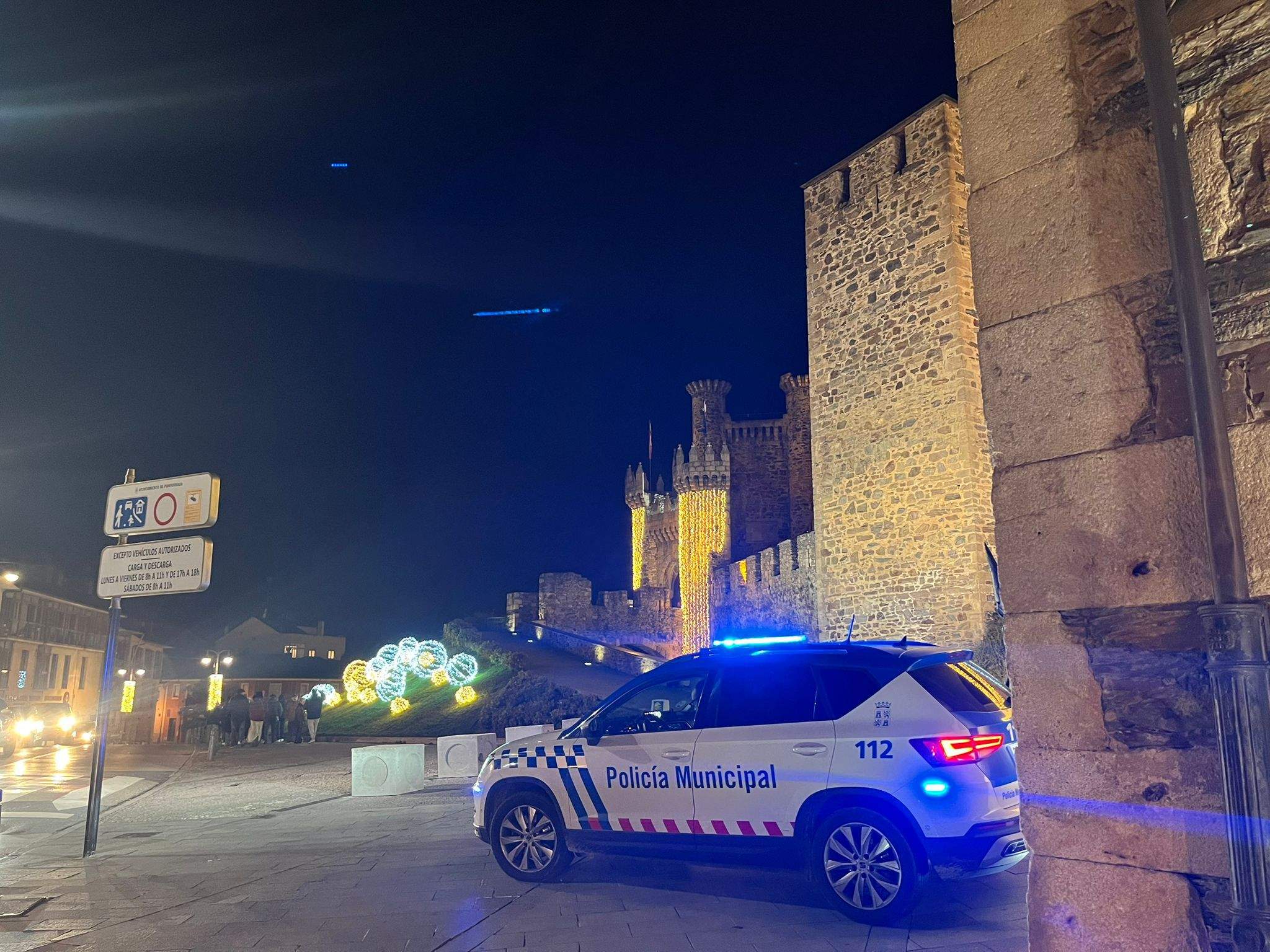 Policía de Ponferrada en Navidad | Policía de Ponferrada en Navidad |
