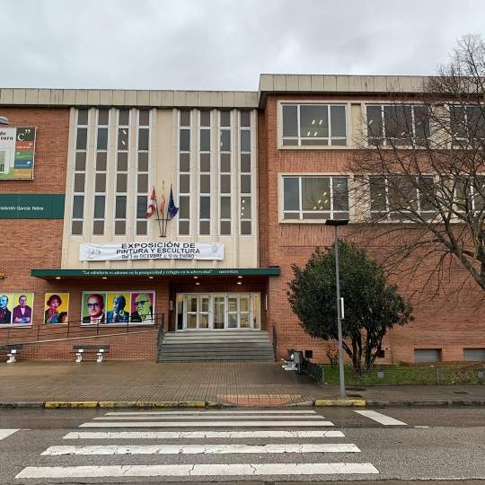 Fachada de la Biblioteca Municipal de Ponferrada