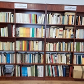 Mercedes Durany dona 600 volúmenes sobre historia medieval a la Biblioteca Municipal de Ponferrada