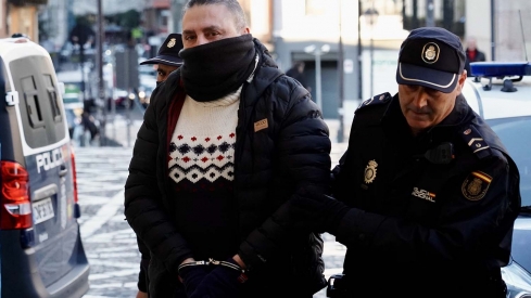 Primera sesión del juicio contra el hombre y la mujer acusados de asesinar a una prostituta en una vivienda de Cembranos en el año 2021 | Campillo / ICAL