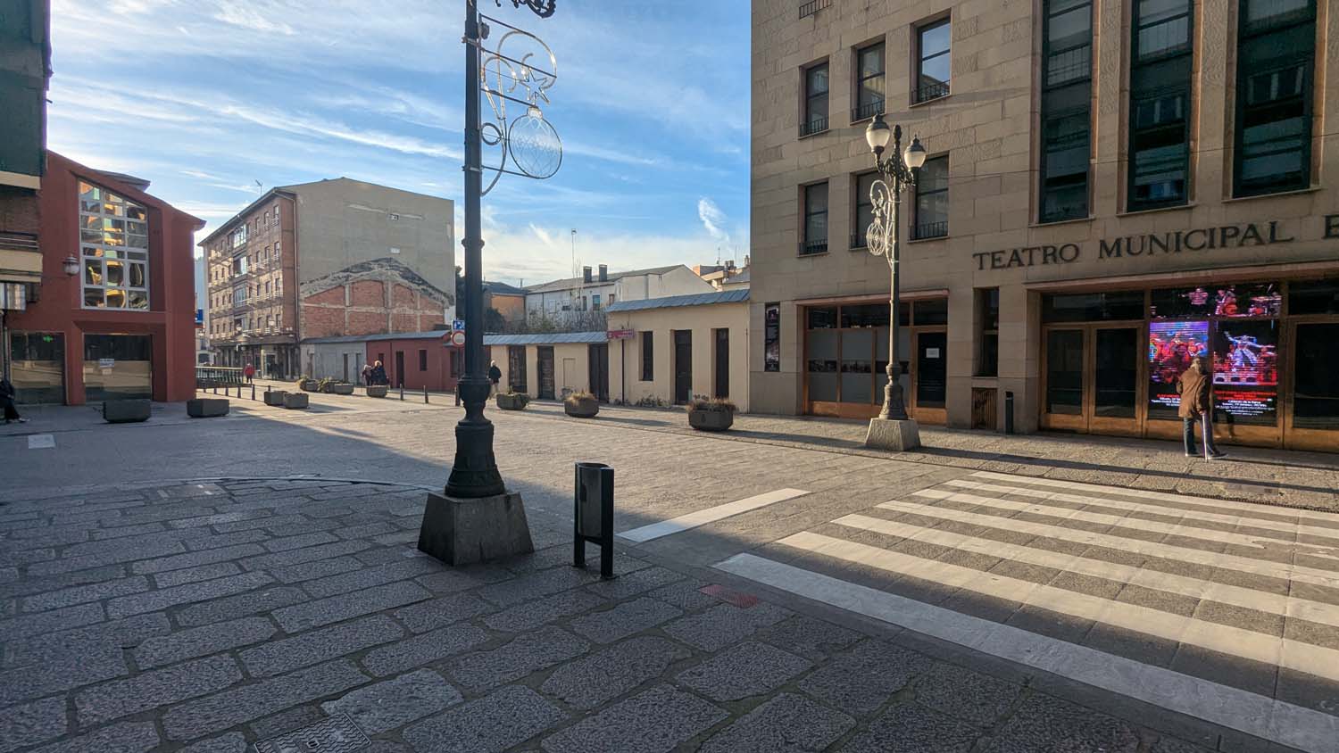 Obras de semipeatonalización de la calle Obispo Osmundo y el entorno del Bergidum (3)