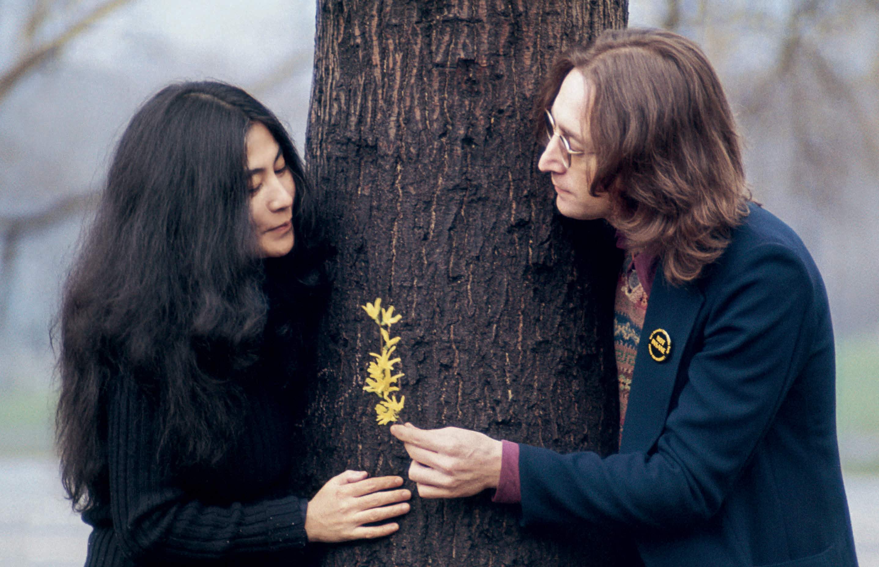 Yoko Ono y John Lennon | @yokoono Yoko Ono y John Lennon | @yokoono
