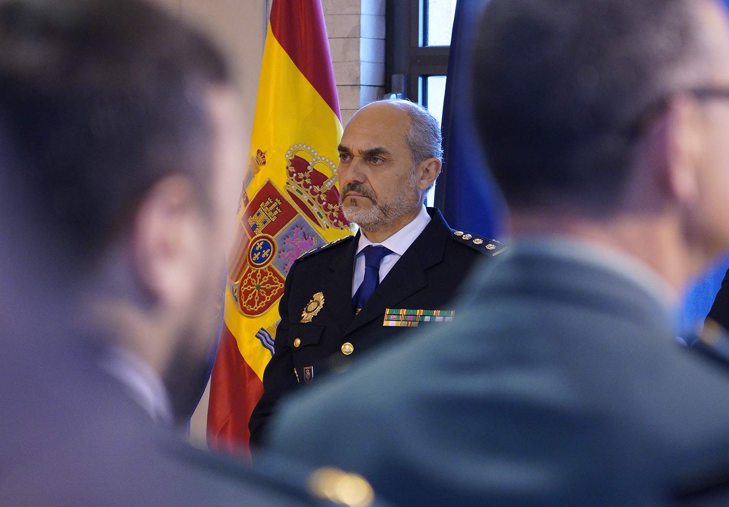 César Sánchez / ICAL. El nuevo jefe de policía de la Comisaría Local de Ponferrada, Roberto Morán de Campo, durante su toma de posesión